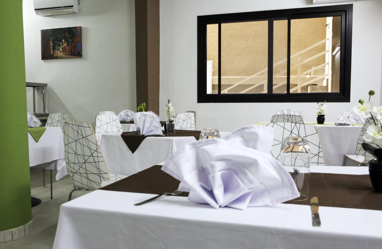 Wakola Hotel Fass Dakar Exterior photo